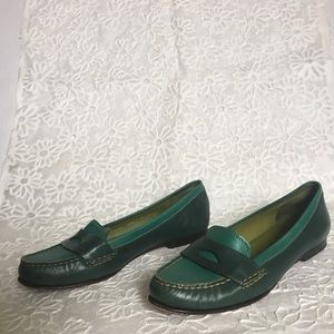 Size 9.5 Cole Haan Nike Air penny loafers